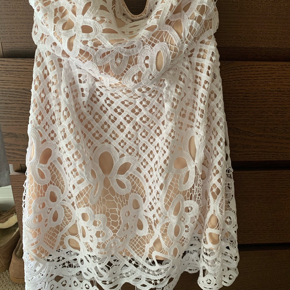 White lace strapless dress